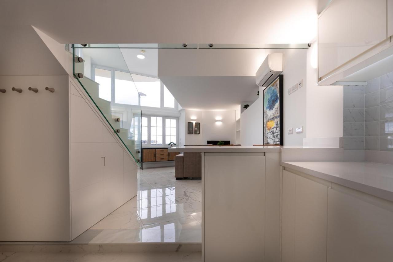 Beachfront Maisonette 지브롤터 외부 사진