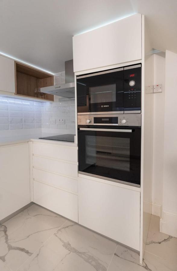 Beachfront Maisonette 지브롤터 외부 사진