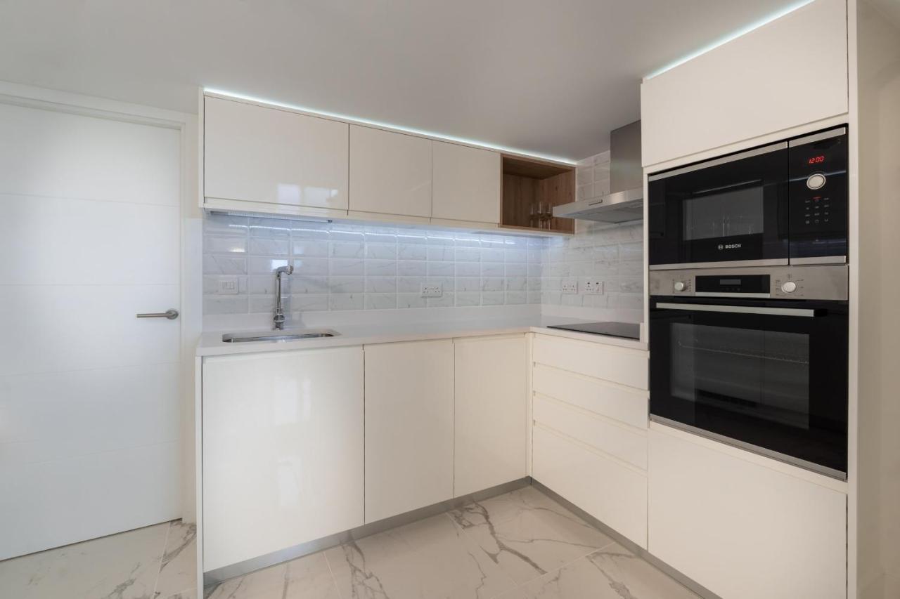 Beachfront Maisonette 지브롤터 외부 사진