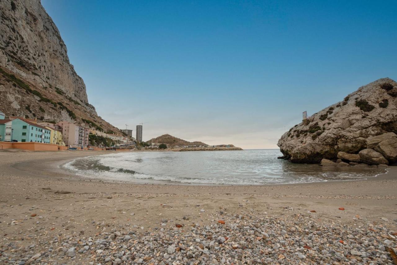 Beachfront Maisonette 지브롤터 외부 사진