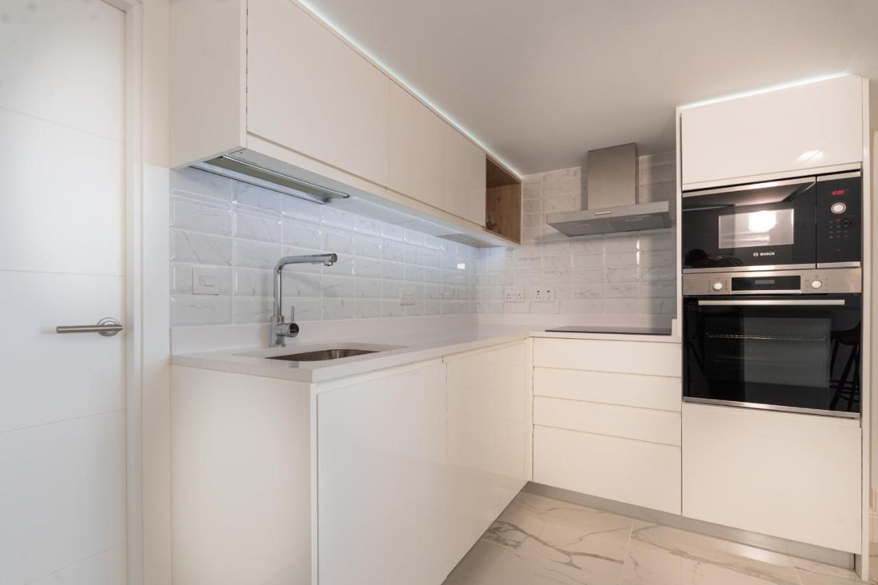 Beachfront Maisonette 지브롤터 외부 사진
